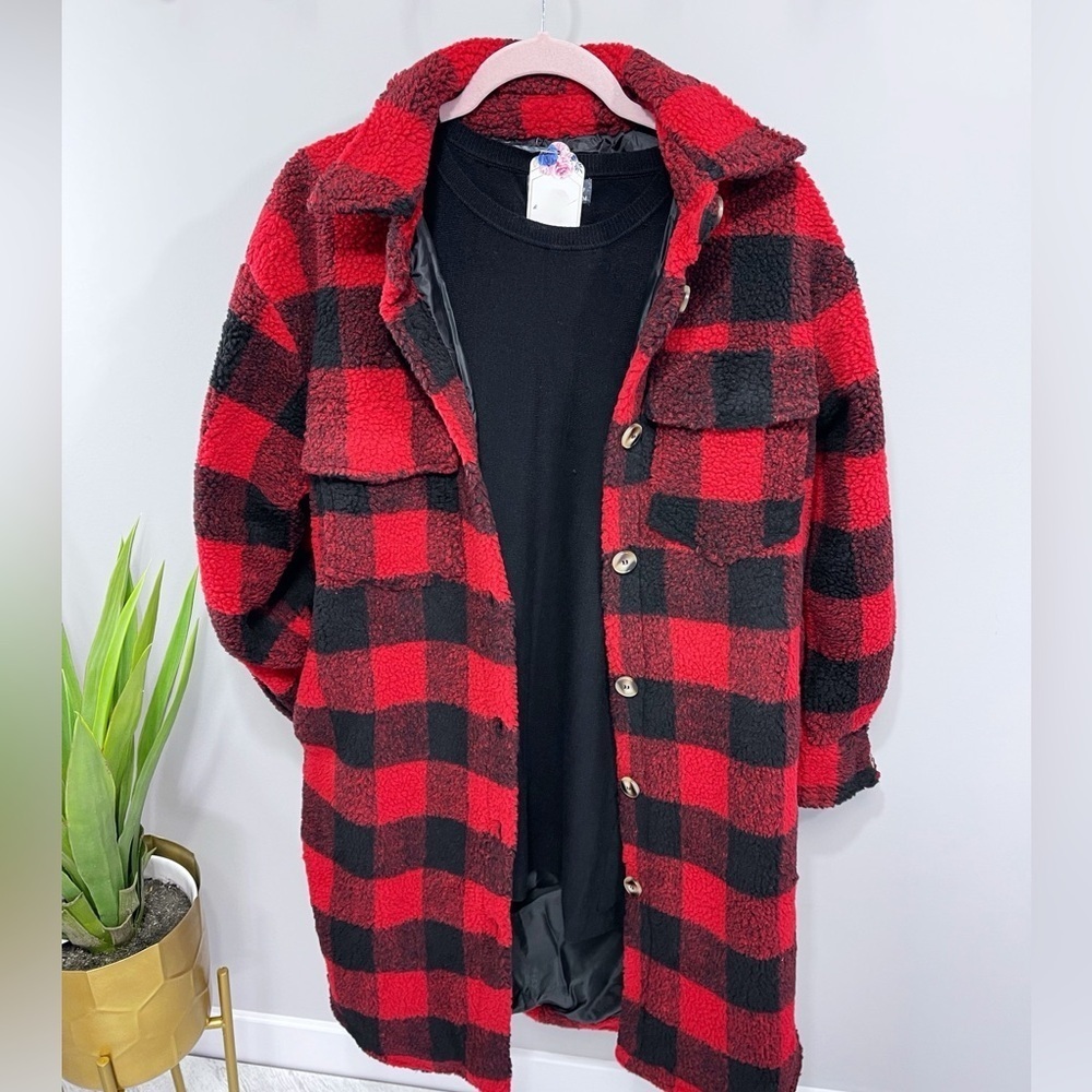 🎃Sale🎃 Plaid Red and Black Women's Jacket - Picture 4 of 6